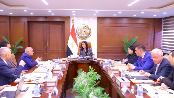 وزيرة التضامن تتابع تنفيذ مراكز التجميع والمواءمة