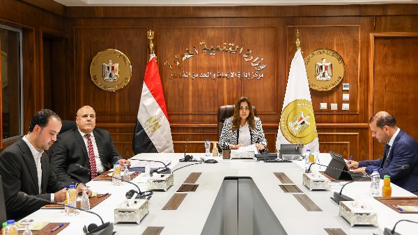 وزيرة التنمية المحلية تتابع تنفيذ منظومة التصالح في مخالفات البناء بالمحافظات