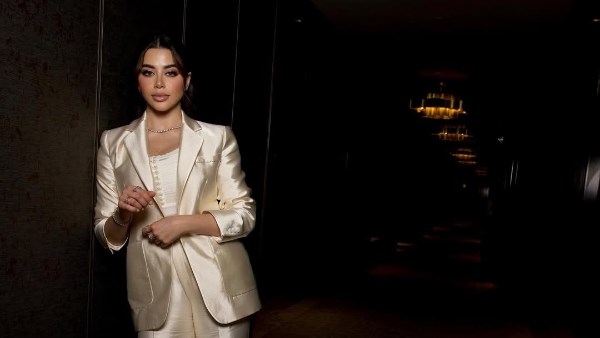 يارا السكري تبرز بإطلالة كلاسيكية على إنستجرام