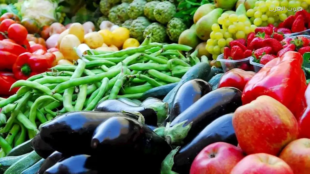أسعار الخضروات والفاكهة في سوق العبور اليوم الجمعة.. الطماطم تسجل ارتفاعًا ملحوظًا