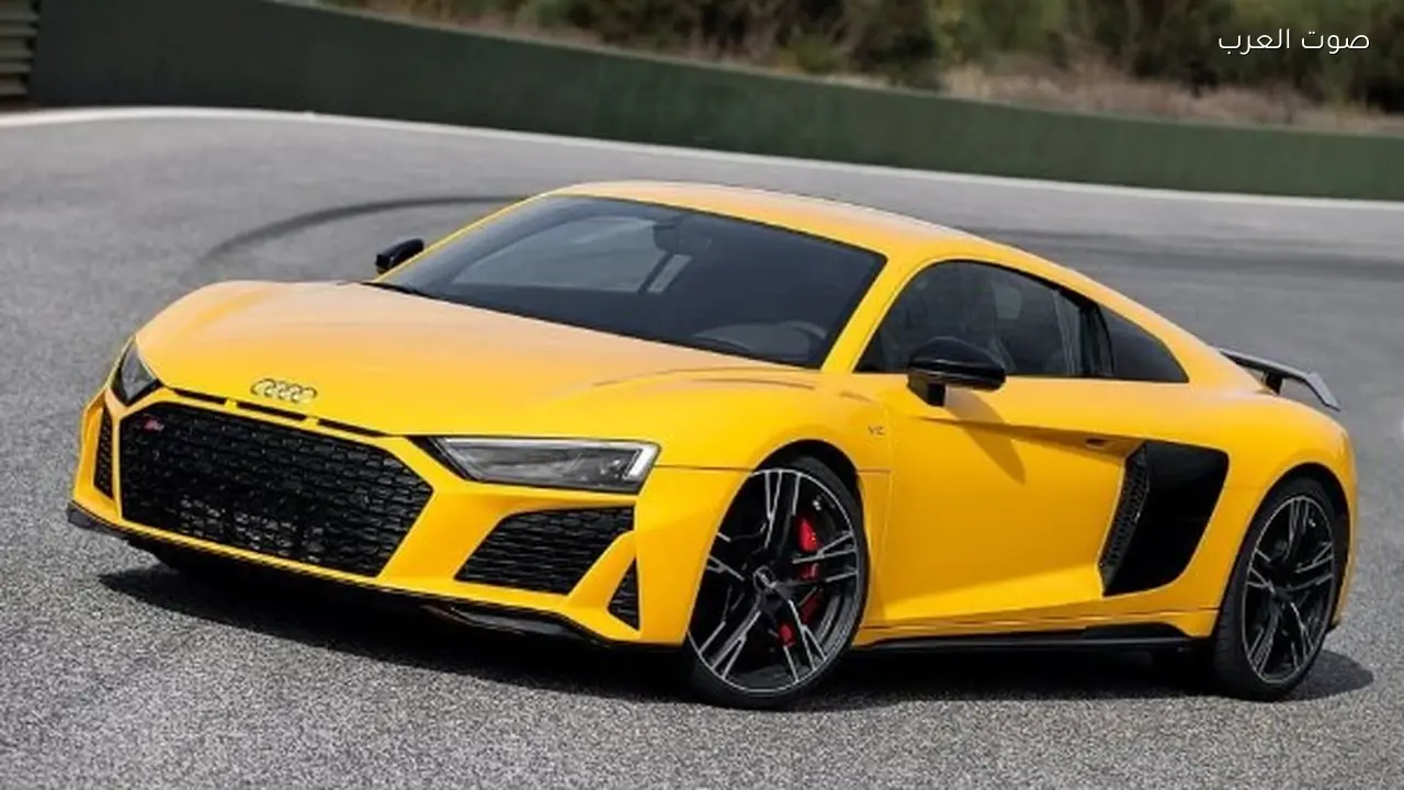 أودي R8 الخارقة: إنجازاتها في عالم السيارات السريعة