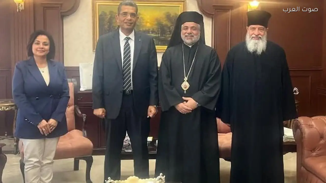 الأنبا عمانوئيل يزور محافظ البحر الأحمر والقيادات الأمنية