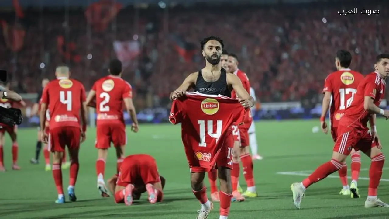 الأهلي يتقدم على الزمالك 2-0 في الشوط الأول بالدوري