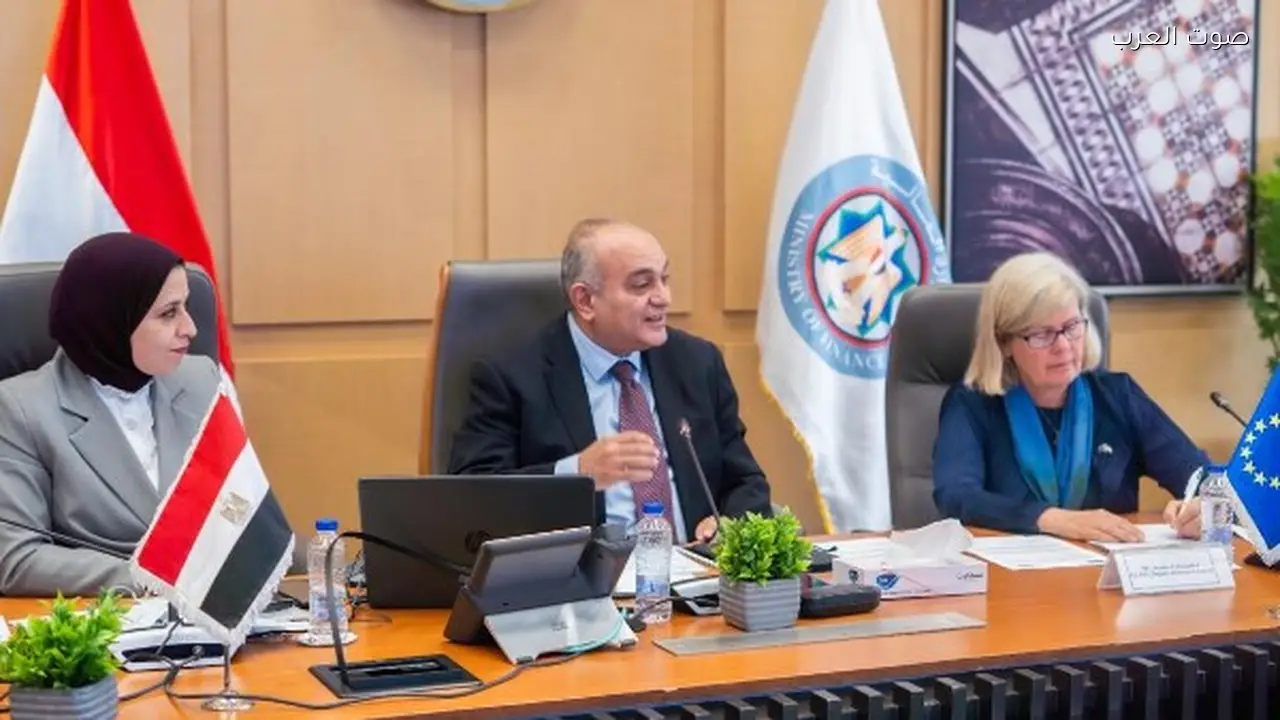 المالية: استراتيجيات لمواجهة صدمات الاقتصاد العالمي وتحسين الوضع المالي