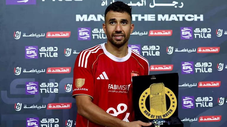 تريزيجيه يتألق بالأرقام كالنقطة المضيئة في موسم الأهلي الصعب بالدوري المصري