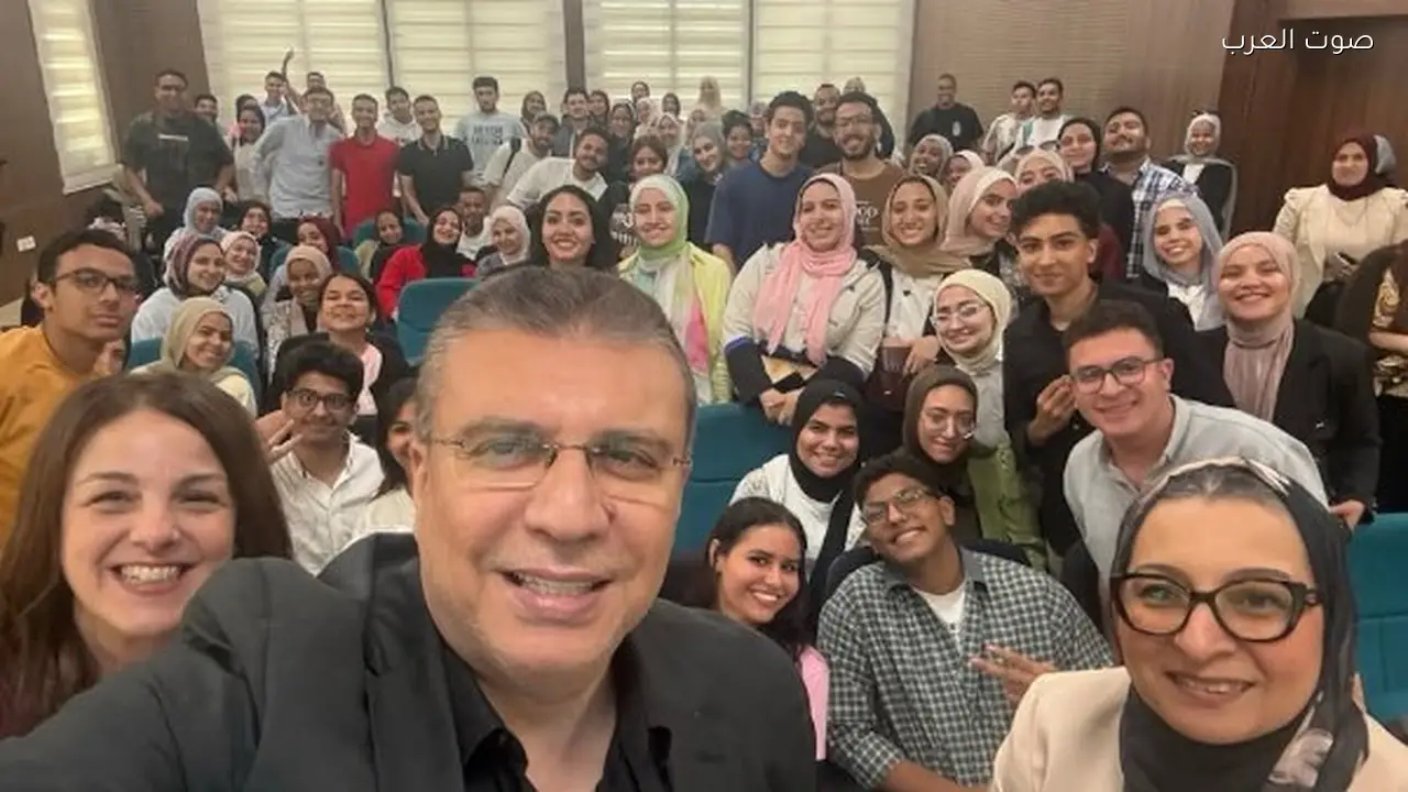 تكريم الدكتور عمرو الليثي في كلية الإعلام بجامعة عين شمس