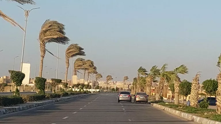 حالة الطقس في الساعات المقبلة وتحذيرات من ارتفاع درجات الحرارة