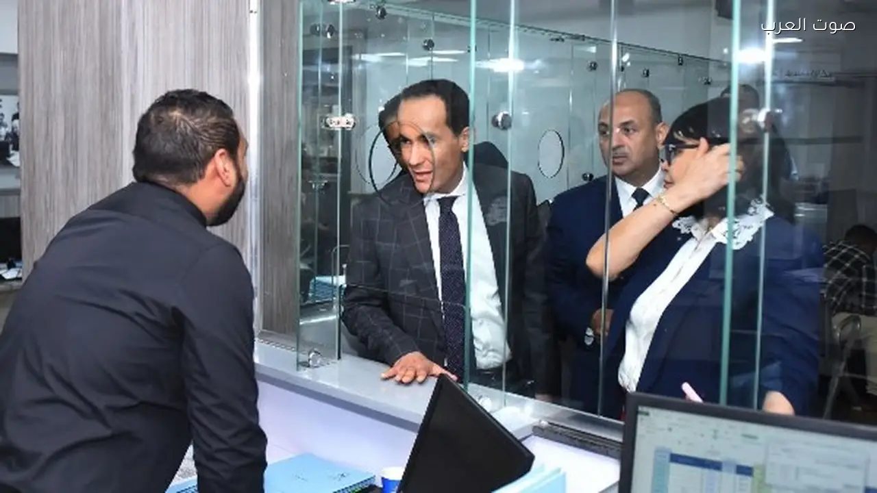 رئيس هيئة الاستثمار يزور مركز خدمات المستثمرين