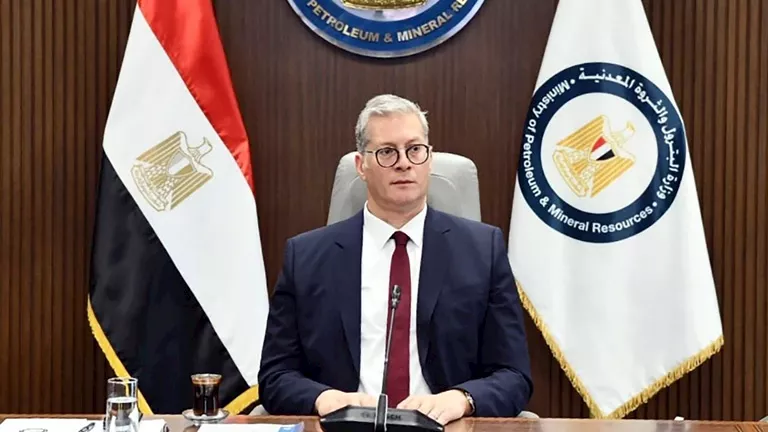 التنقيب عن الذهب في الصحراء الشرقية يشهد توقيع مذكرة بحضور وزير البترول