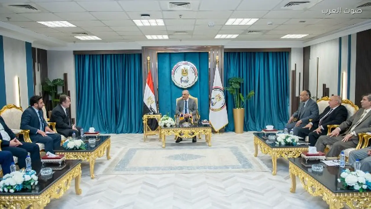 وزير الإنتاج الحربي يبحث مع سفير أرمينيا تعزيز التعاون في الصناعات الدفاعية