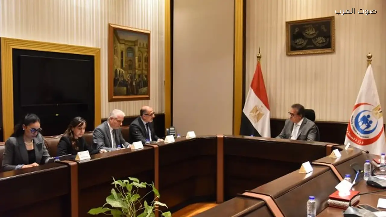 وزير الصحة يناقش دعم المنظومة الصحية في غزة مع مندوب فلسطين
