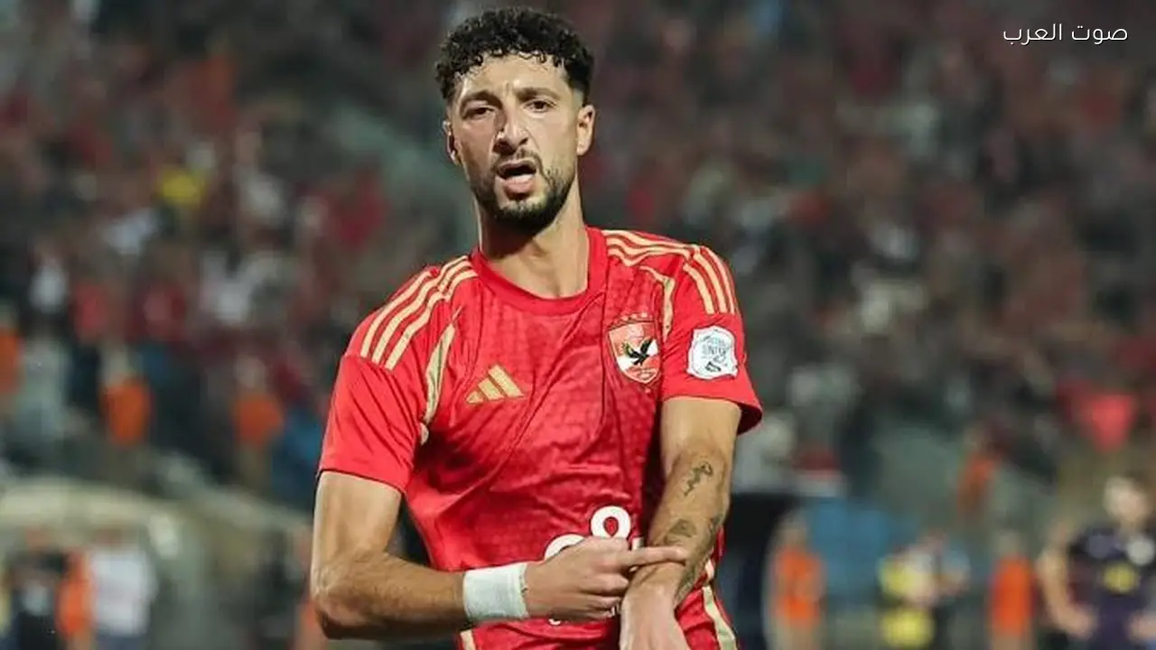 وسام أبو علي يحتفل بفوز الأهلي على الزمالك بطريقته الخاصة