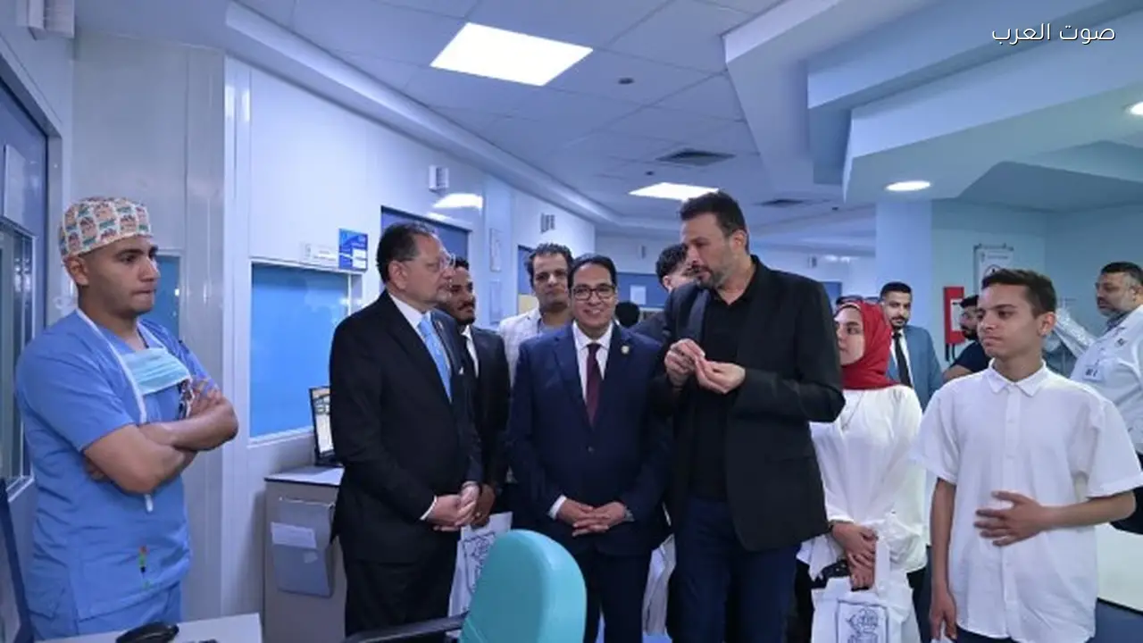 وفد من جامعة القاهرة يزور مستشفى الناس لتعزيز التعاون