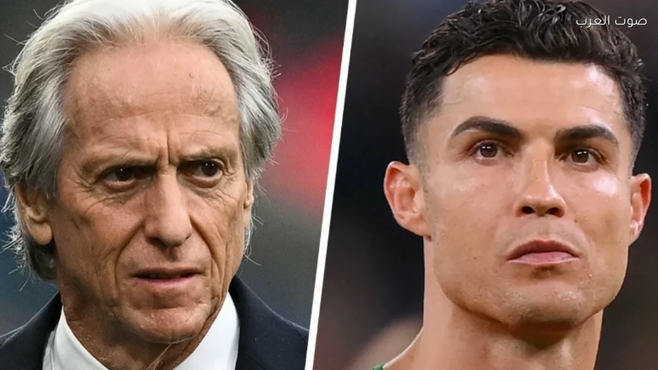 روماريو يساند رونالدو ويقول إنه أخطأ بعدم إهانة جيسوس