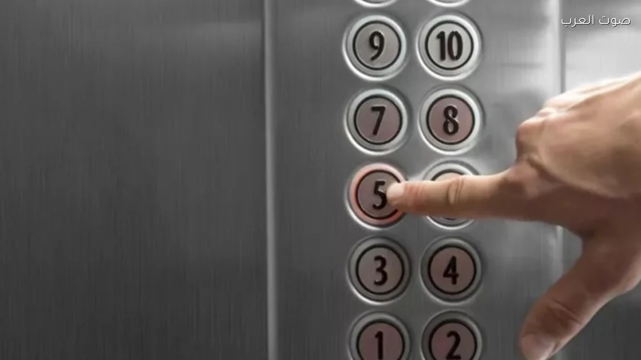 إصابة شخص واحتجازه داخل أسانسير في سوهاج