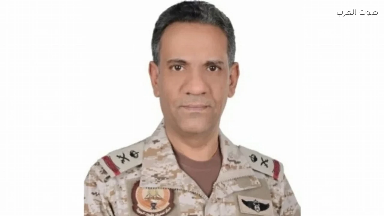 التحالف يعترض ويدمر صاروخاً باليستياً أطلقته الميليشيا الحوثية باتجاه الطائف