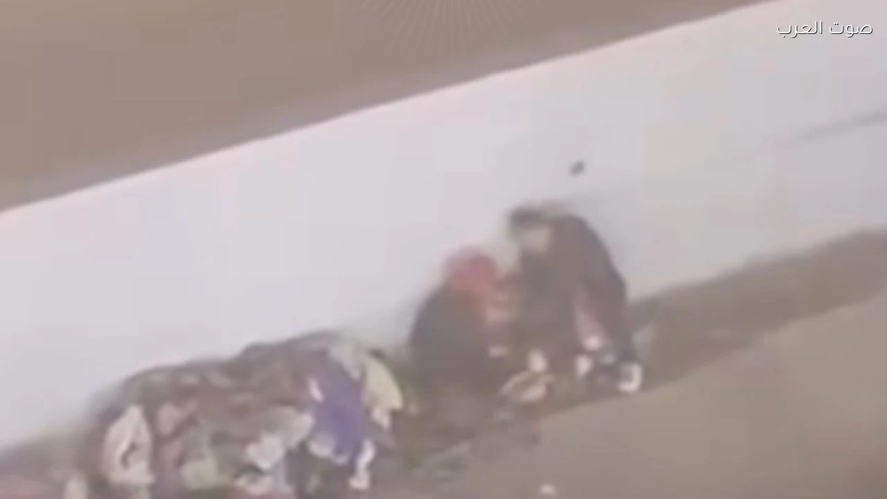 الداخلية تكشف حقيقة اتهام شخص وسيدة بتعاطي المخدرات في أحد شوارع القاهرة