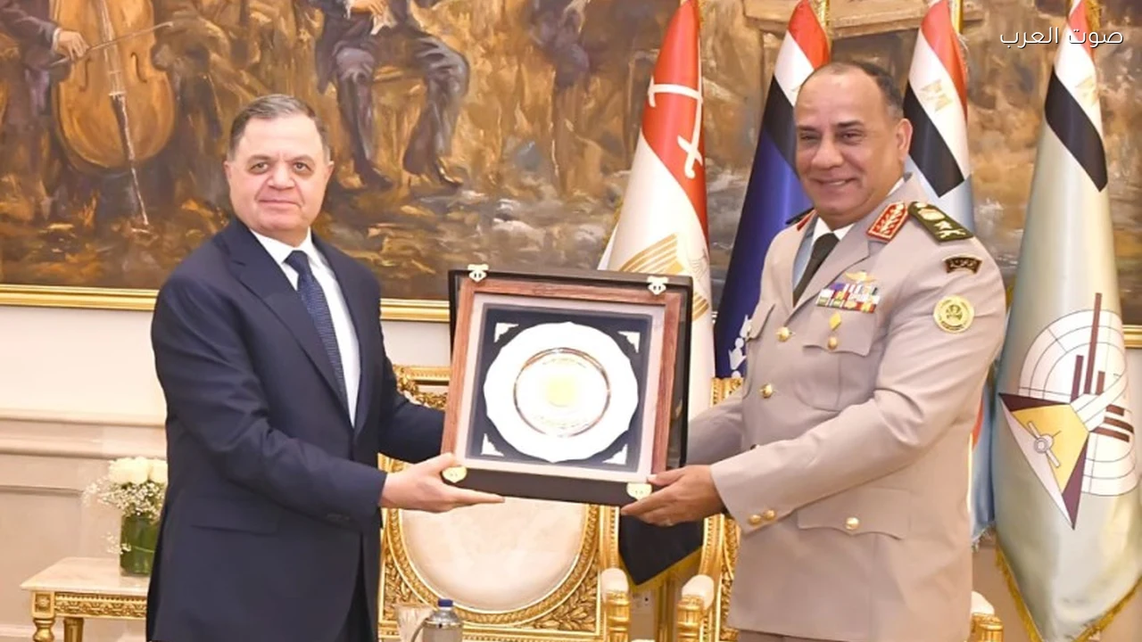 الفريق أشرف سالم زاهر يستقبل وزير الداخلية للتهنئة بذكرى انتصارات أكتوبر
