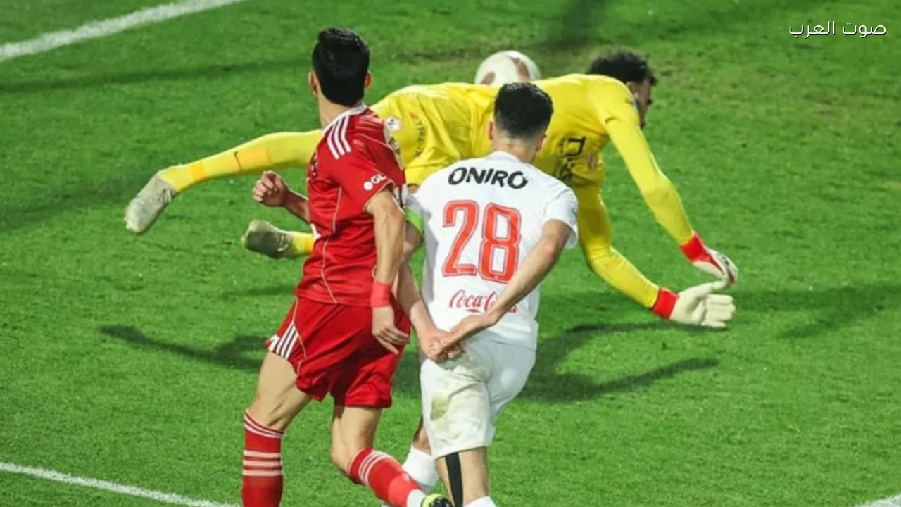 طاقم حكام سلوفيني يصل القاهرة لإدارة قمة الأهلي والزمالك