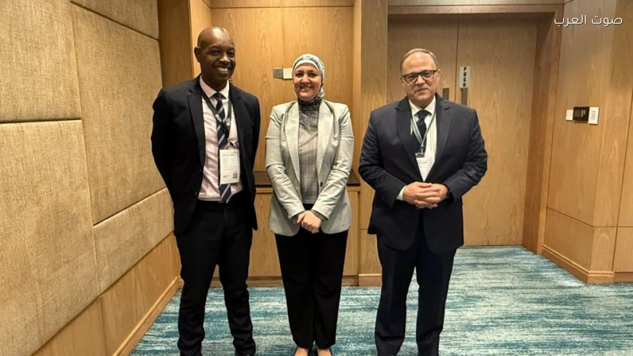 رئيس هيئة الدواء المصرية يبحث تعزيز التعاون الرقابي والدوائي مع رواندا