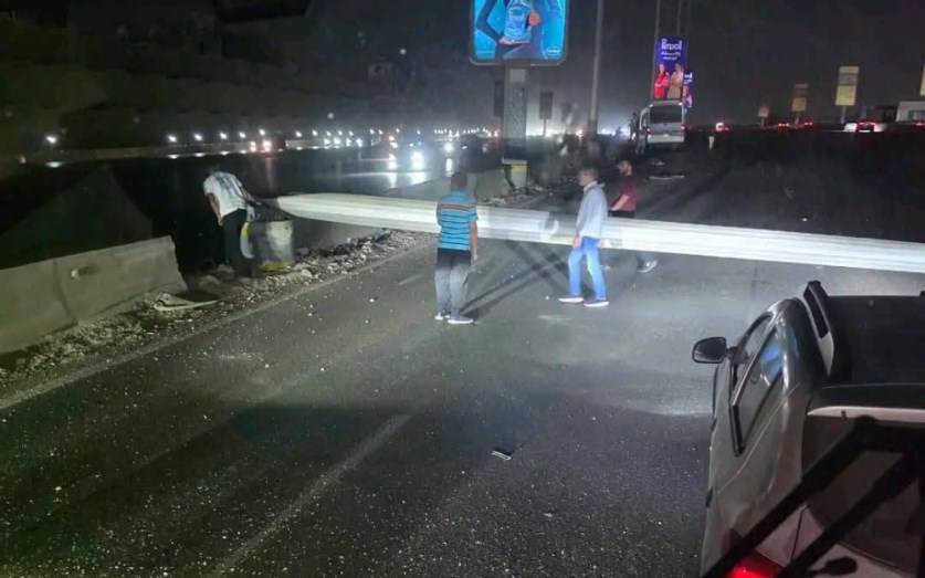 سقوط عمود إعلانات بطريق السويس وتعطل الحركة باتجاه القاهرة الجديدة