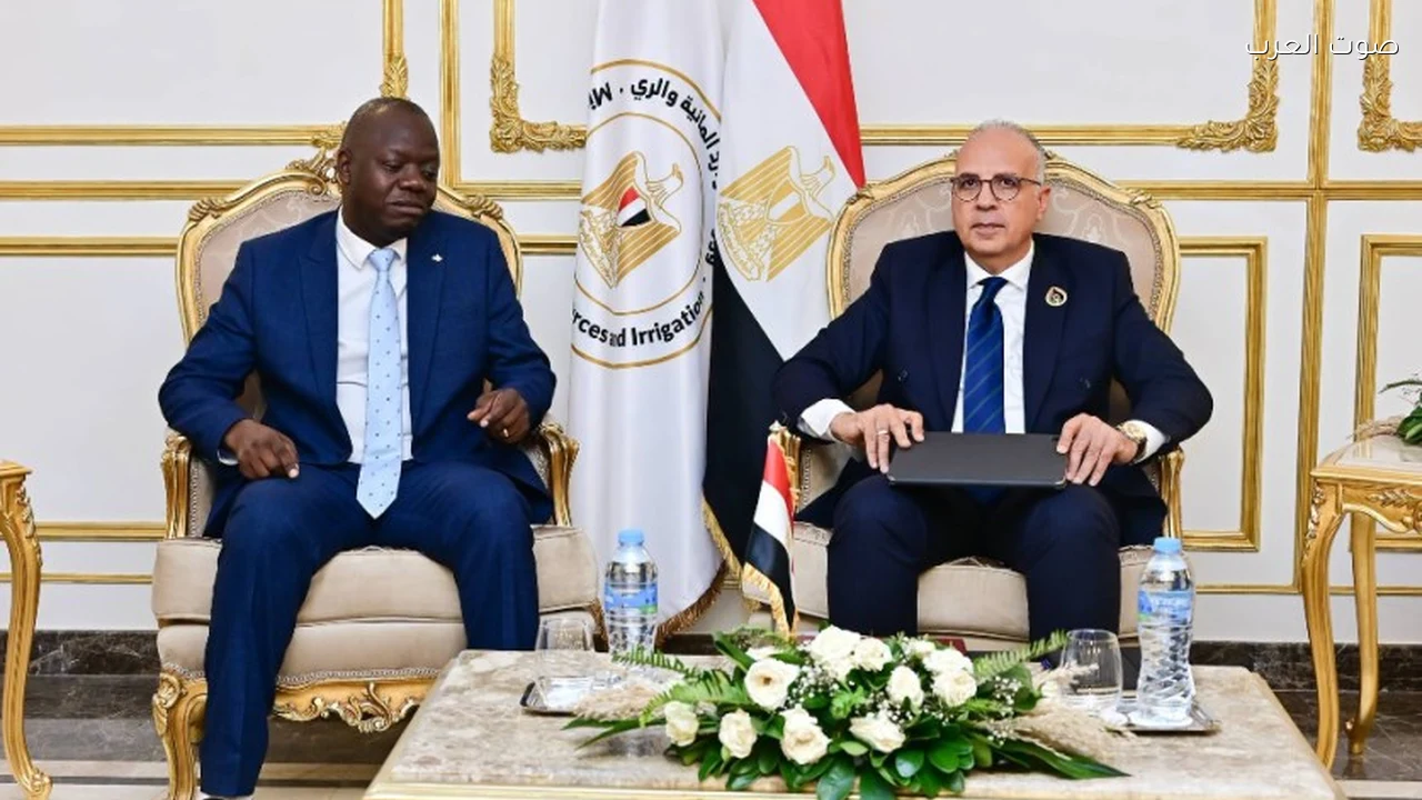 سويلم يبحث مع وزير الدولة للمصايد بأوغندا تعزيز التعاون في الموارد المائية