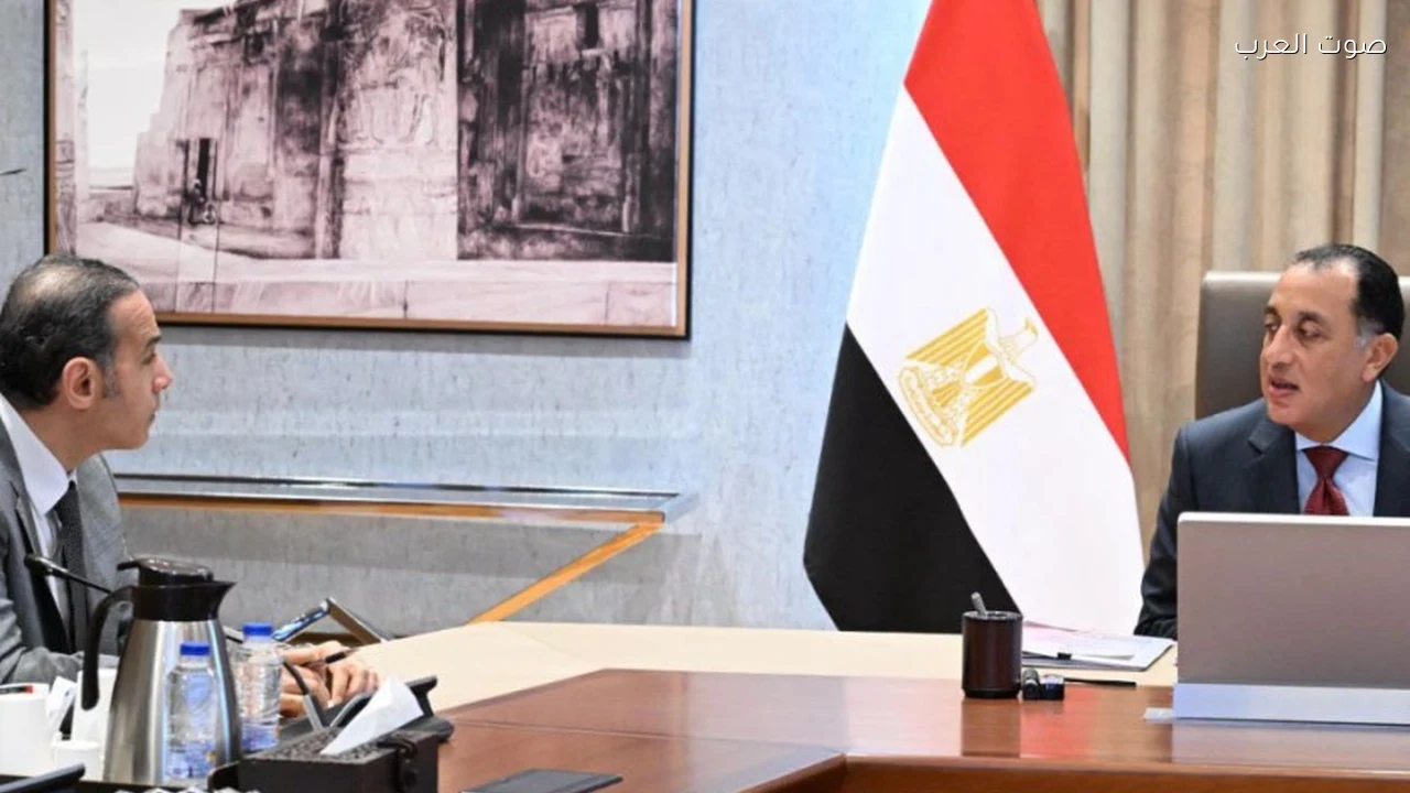 مجلس الوزراء يوافق على طرح حصة من أسهم بنك القاهرة بالبورصة المصرية