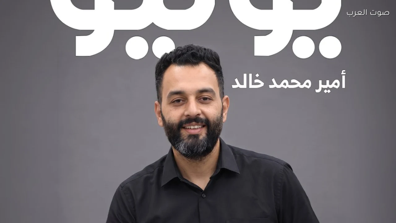 محمد منير.. ثلاث مراحل من العمر وصوت واحد