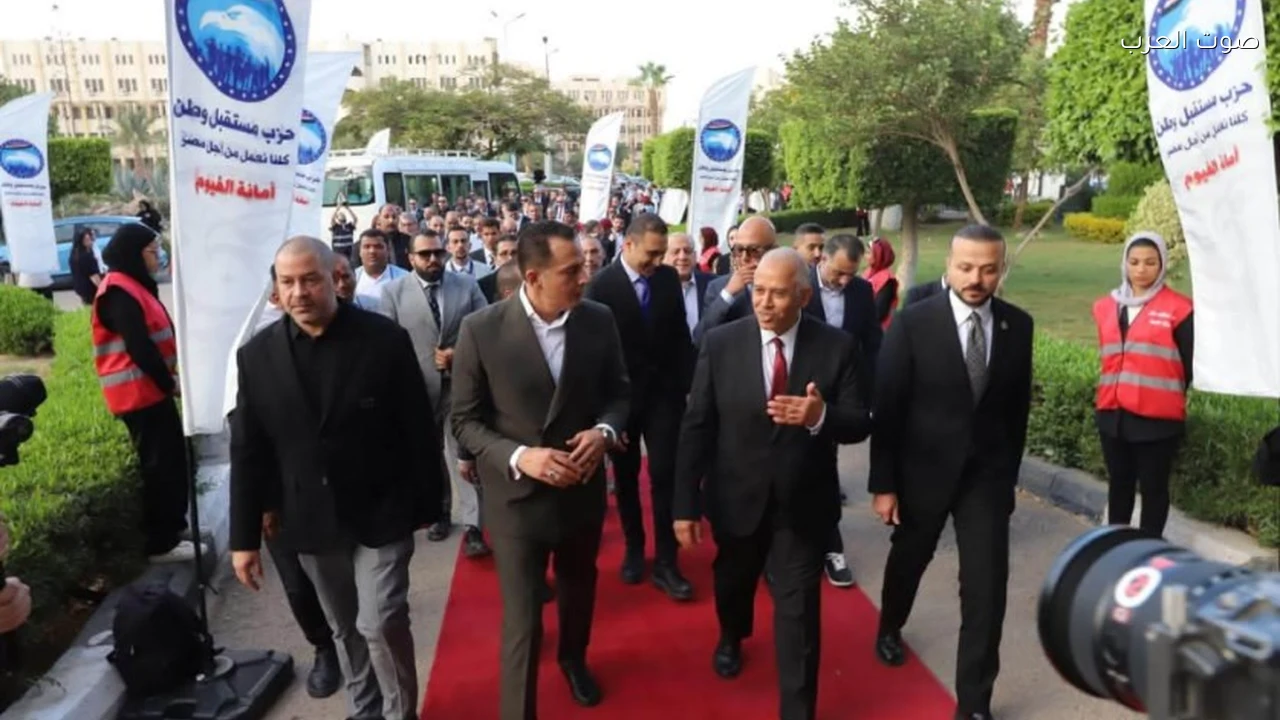 مستقبل وطن يواصل جولاته في الفيوم ويدعم المستشفى الجامعي بمستلزمات طبية